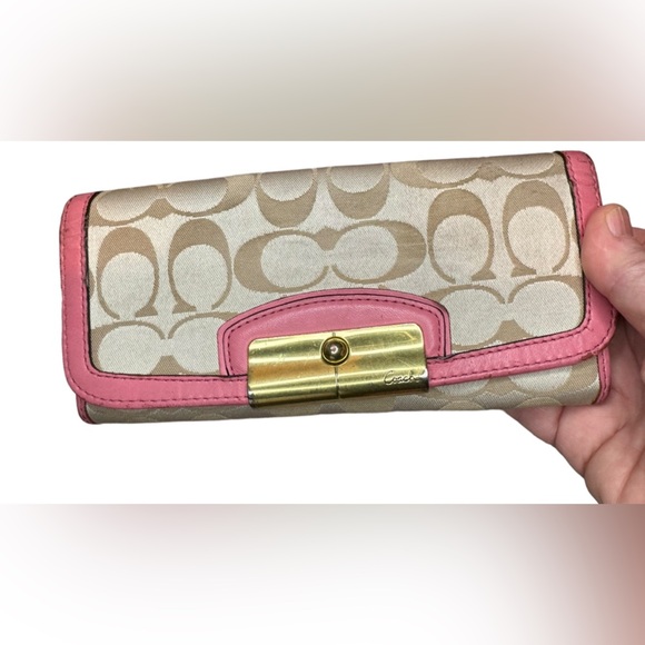COACH Kristin Signature Wallet - Picture 2 of 6